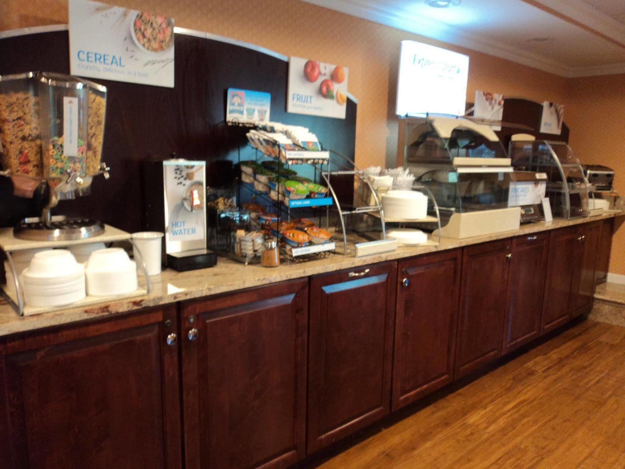 Holiday Inn Express Harrisburg Sw - Mechanicsburg By Ihg Екстер'єр фото