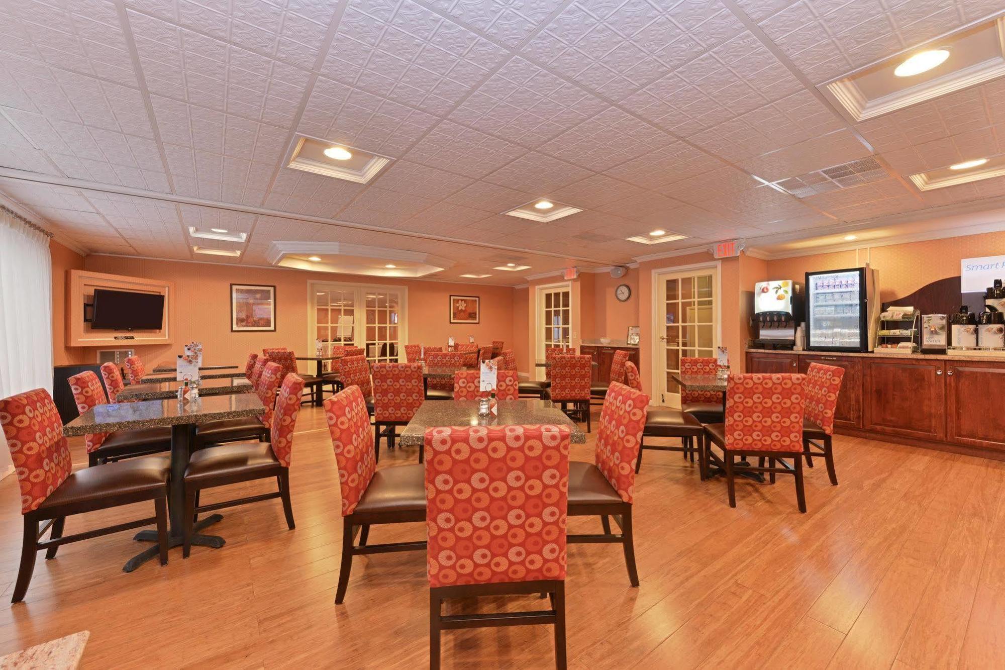 Holiday Inn Express Harrisburg Sw - Mechanicsburg By Ihg Екстер'єр фото